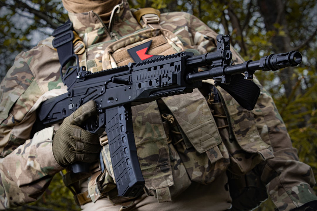 Customer Receives Another Batch of Updated AK-12 Rifles from Kalashnikov